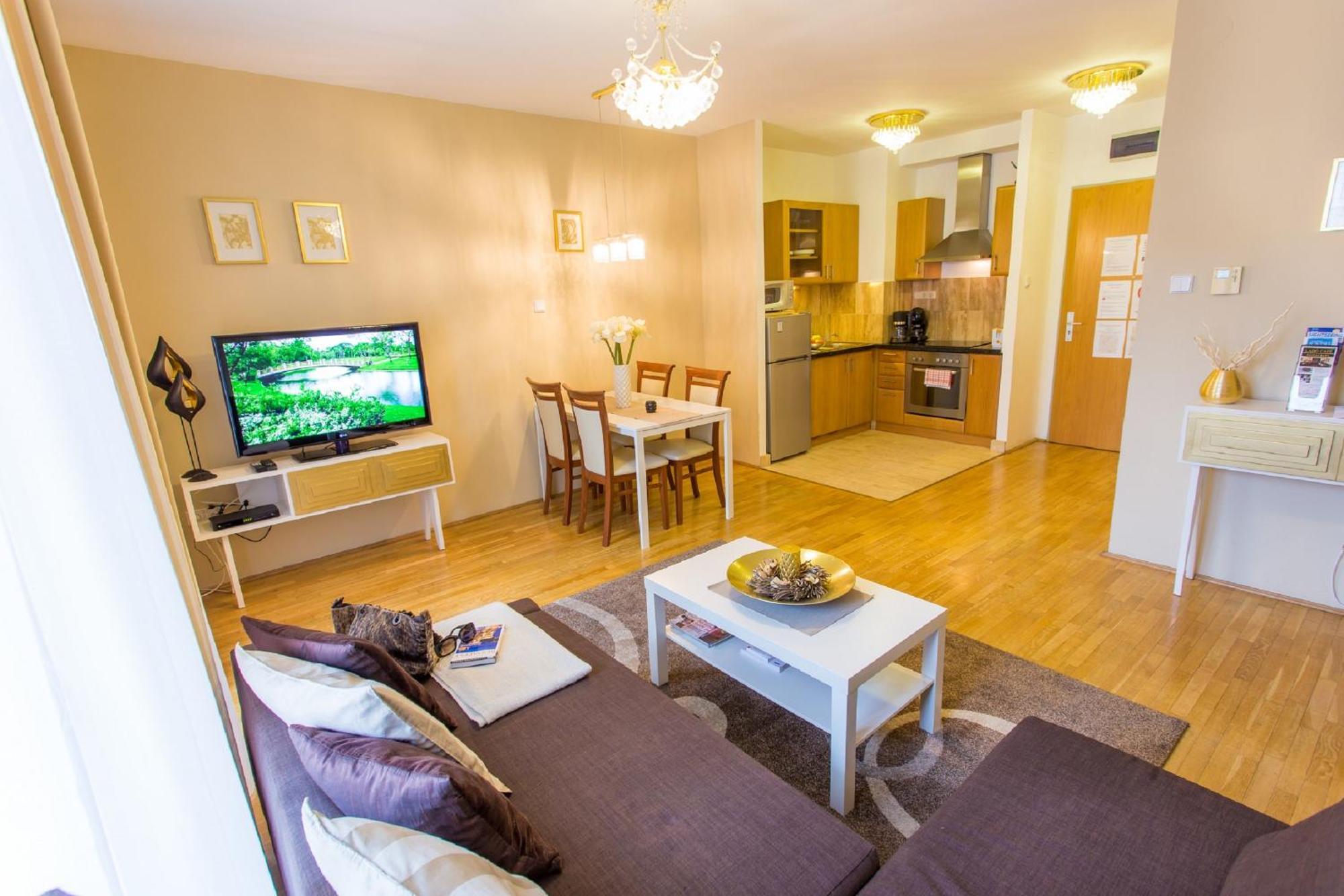 Colours Apartments Superior With Free Parking 부다페스트 외부 사진